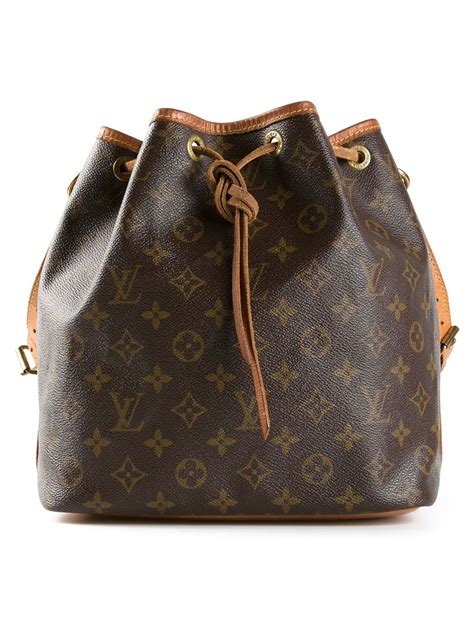 louis vuitton bucket.bag